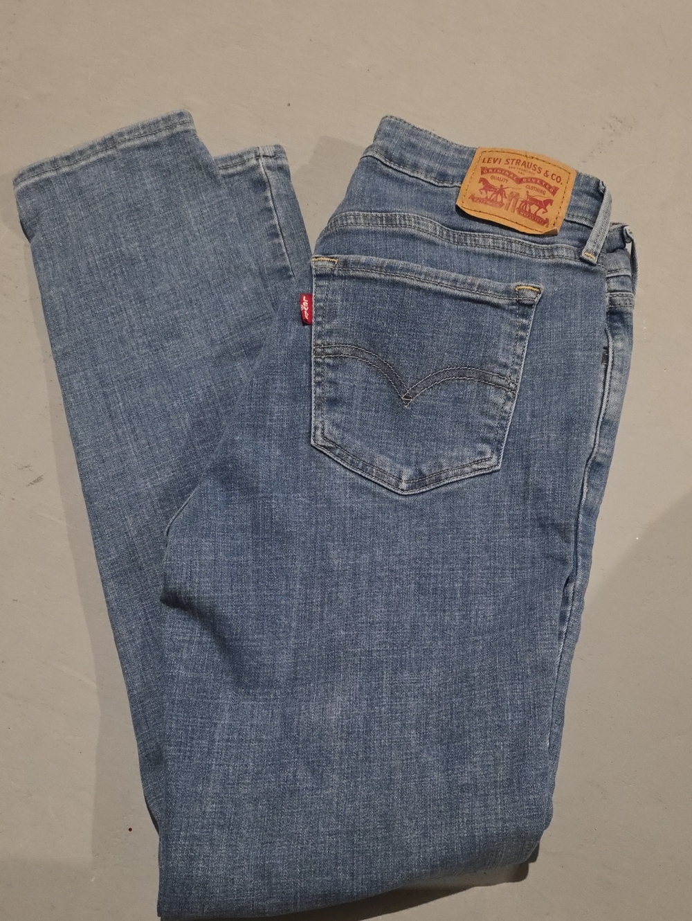 Levi's 711 Skinny Jeans Women's W28 L30 Light Wash Mid Rise Stretch Denim